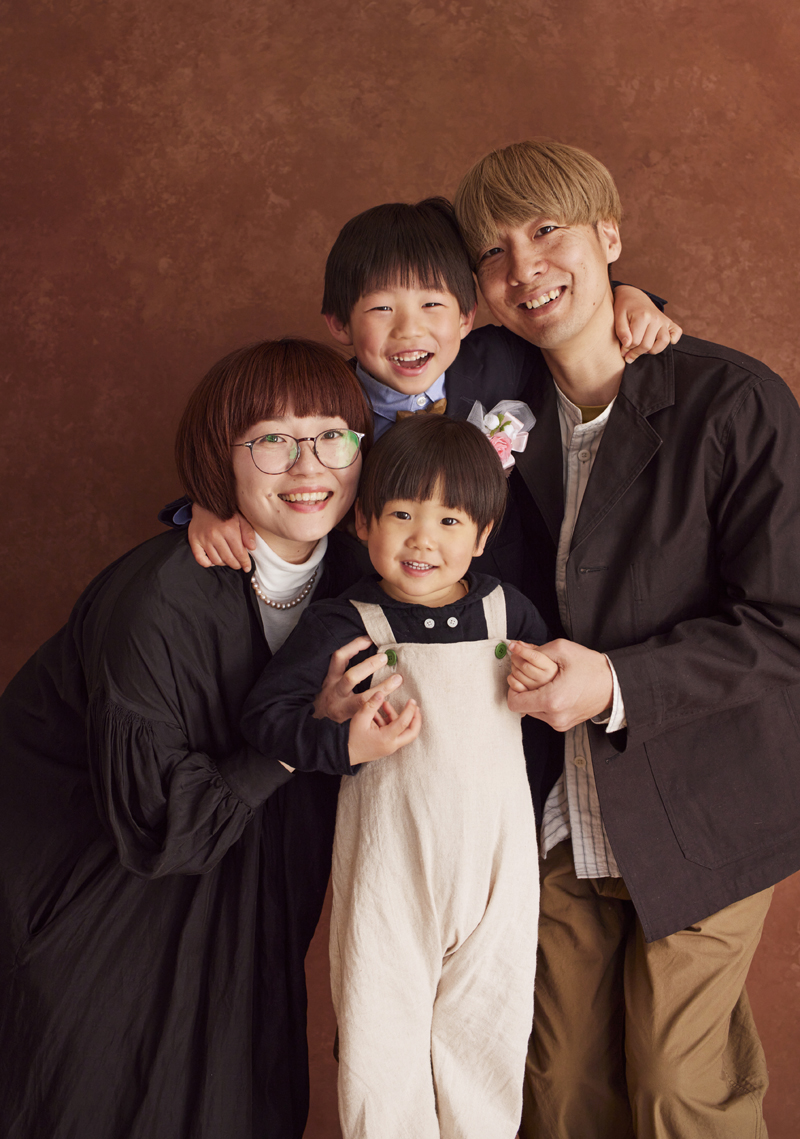 家族写真４人